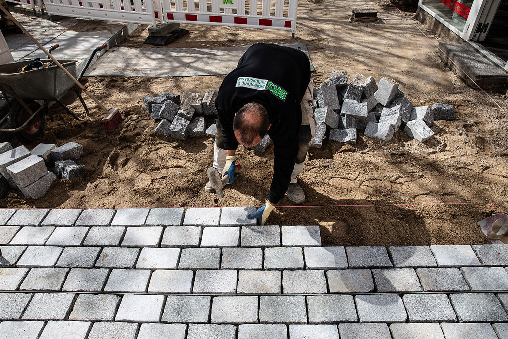 Brolægning på Stationspladsen 5