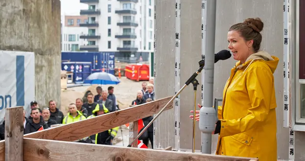 Marie Stærke til Fællesbygs rejsegilde (1)